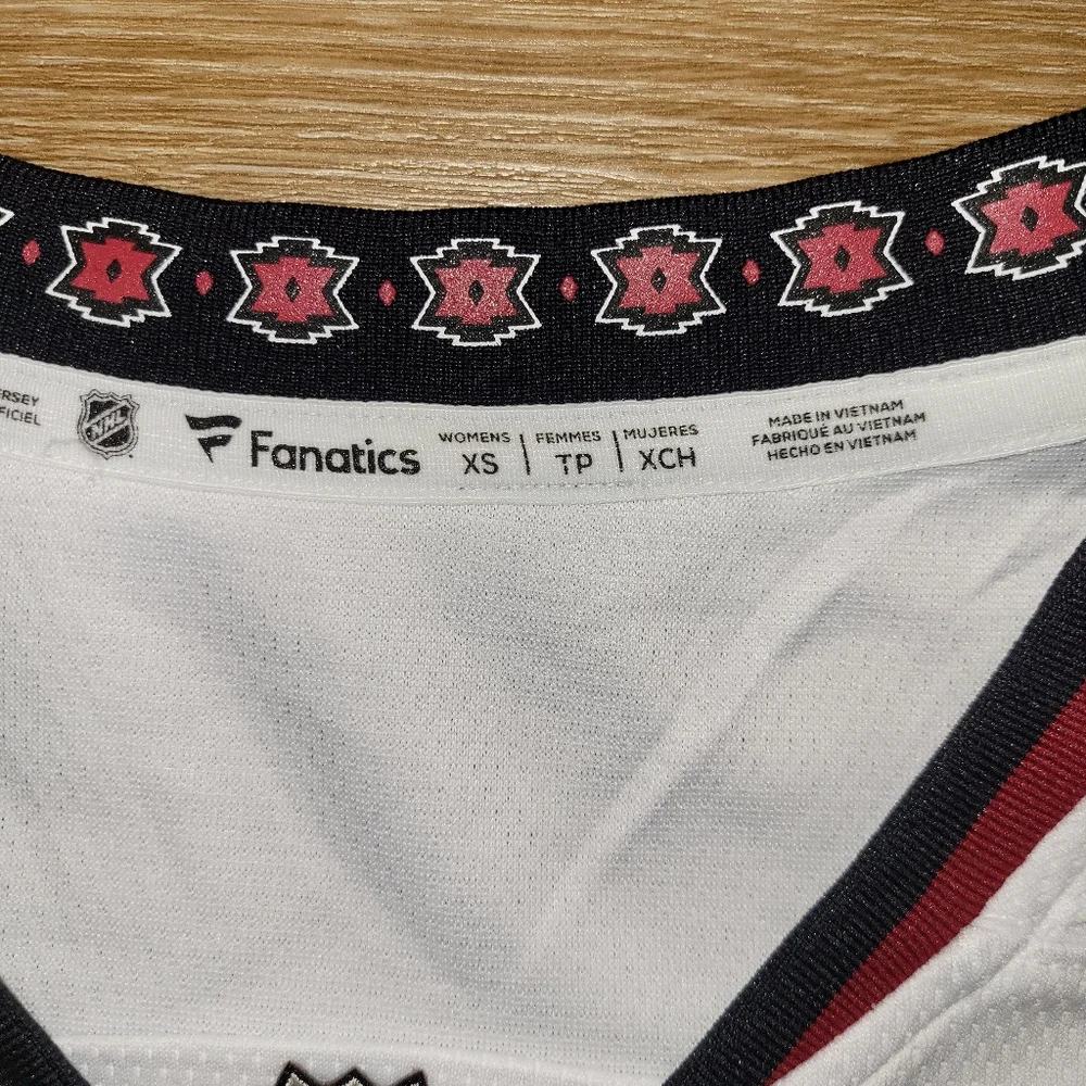 Arizona Coyotes NHL Breakaway Women’s Fanatics Home Jersey Size XS New